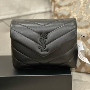 YSL Loulou toy crossbody in quilted leather. All black.